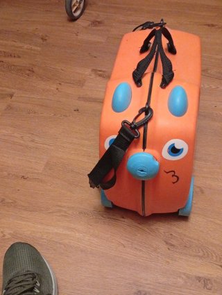 Maleta infantil con ruedas