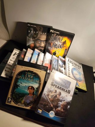 Pack 14 Juegos PC: FIFA, TOCA, Half-Life 2