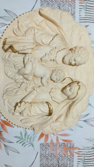 Capoletto Sacra Famiglia di pietra