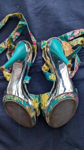 Sandalias Clowse tacón multicolor lazo