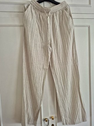 Conjunto Chaleco y pantalón lino Raya Diplomática
