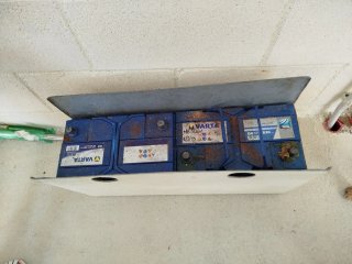 Cajón de fibra para baterías