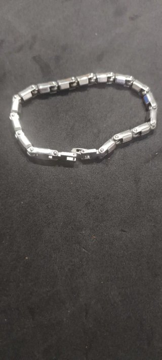 Pulsera de acero plateada