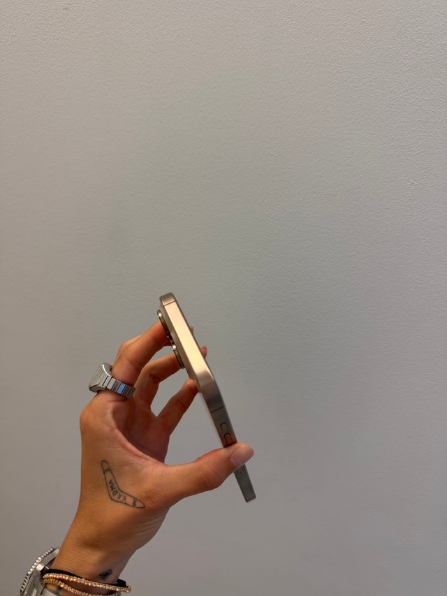 iPhone 16 Pro Max 256gb como nuevo