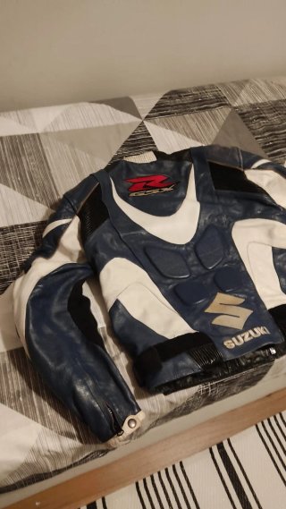 Traje de cuero Suzuki azul y negro