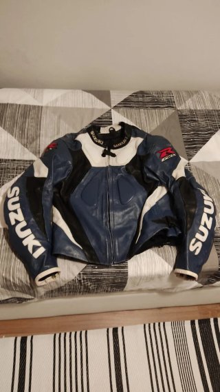Traje de cuero Suzuki azul y negro