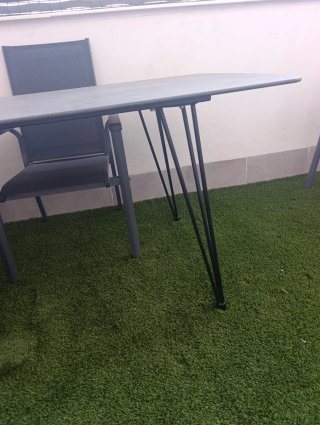 Mesa de comedor piedra y metal