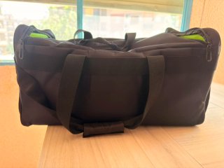 Maletín deportivo SNKR BAG negro
