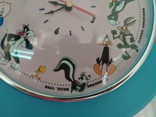 Reloj de pared Bridgeway azul Looney Tunes