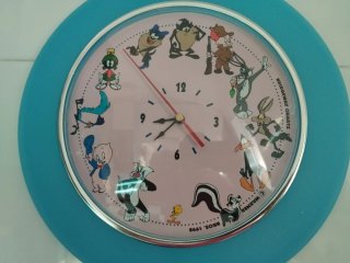 Reloj de pared Bridgeway azul Looney Tunes