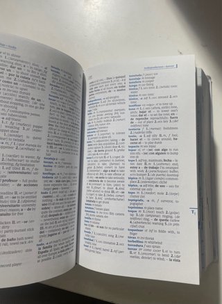 Richmond pocket dictionary español-inglés engli...