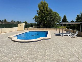 Chalet en venta en Albatera