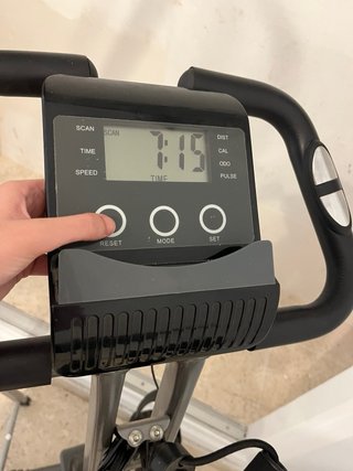 Bicicleta Estática con Pantalla Digital