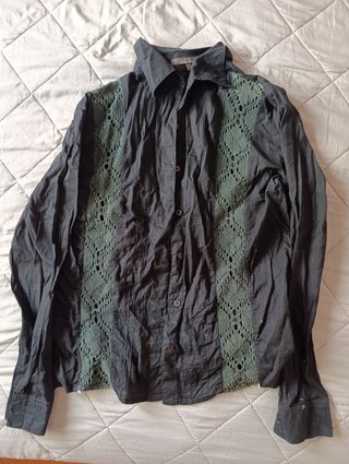 Camisa negra mujer con tiras de encaje