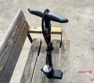 Inflador de ruedas Beto con manómetro
