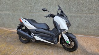 Yamaha XMAX 300 Maxi Scooter