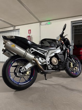 Aprilia Tuono RSV 1000 R