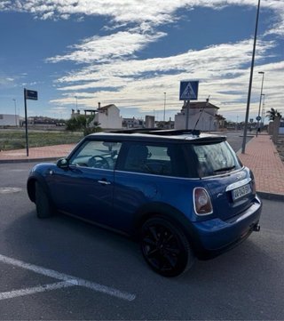 MINI Coupé 2011 con golpe lateral y frontal