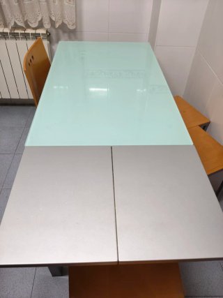 Mesa de cocina cristal y metal