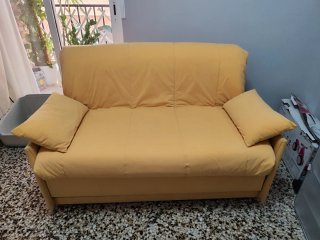 Sofá Cama Amarillo anaranjado muy bonito