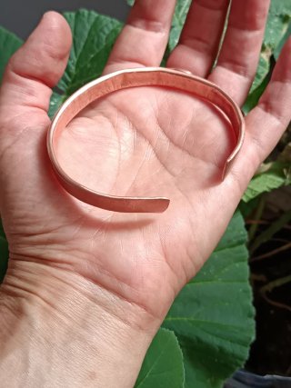 Pulsera de cobre artesanal