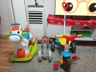 -Bicicleta de equilibrio  -Triciclo -Correpacillos