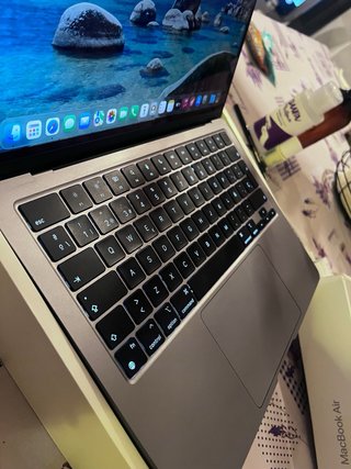 MacBook M2 8GB 256GB Impecable