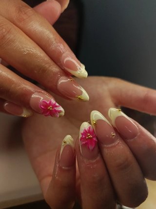 MANICURISTA / PEDICURISTA PROFESIONAL