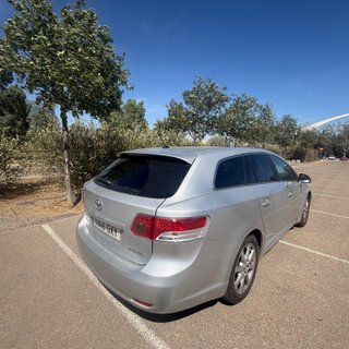 Toyota Avensis 2010