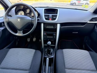 Peugeot 207 2010