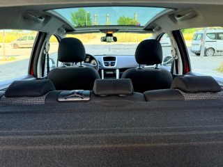 Peugeot 207 2010