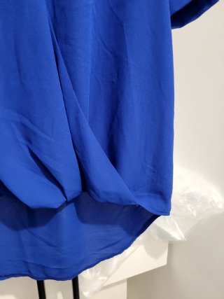 Blusa azul cruzada Hush