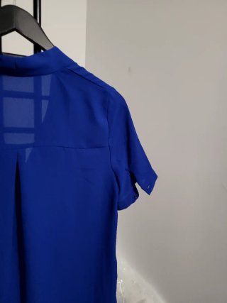 Blusa azul cruzada Hush
