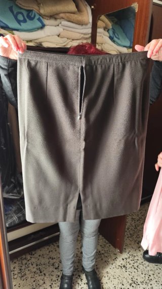 Conjunto traje chaqueta y falda marrón