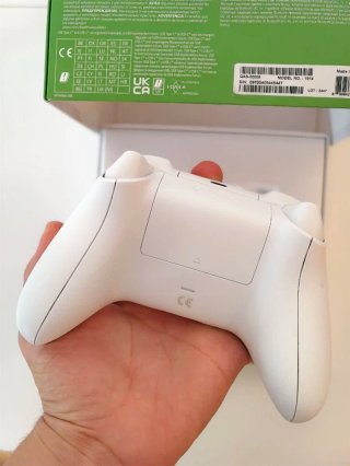 Mando Xbox Series X Blanco Edicion Robot White