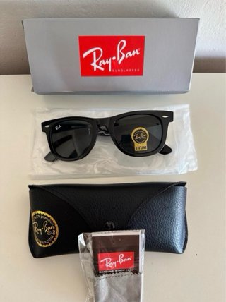 Gafas de sol negras nuevas