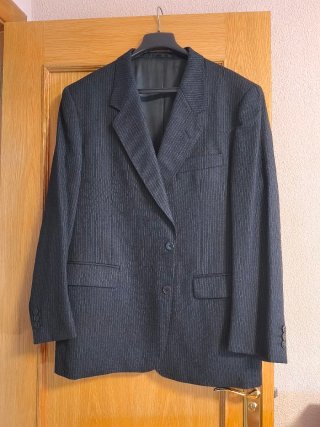 Conjunto de traje de rayas negro de hombre