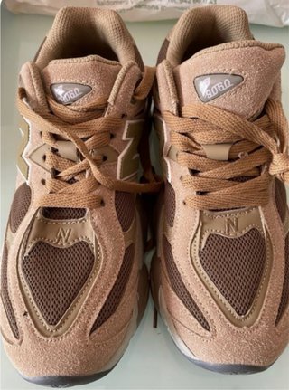 New Balance 9060 Beige/Marrón