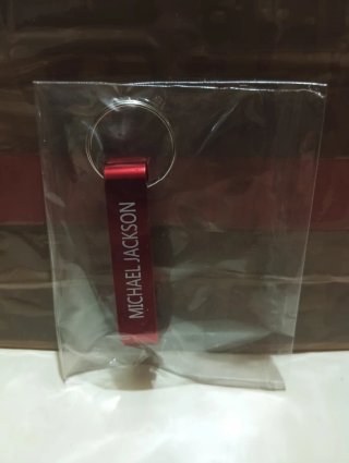 Lote Michael Jackson: Pendrive, Llavero, Bolígrafo