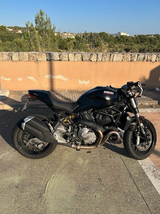 Ducati Monster 821 Negra