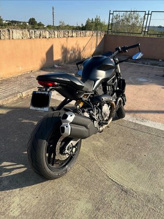 Ducati Monster 821 Negra
