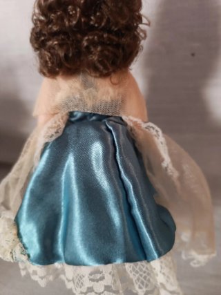 Muñeca de porcelana vintage