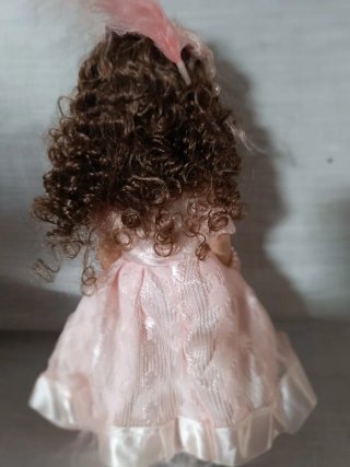 Muñeca de porcelana vintage