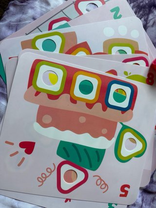 Juego de tuercas y tornillos para niños