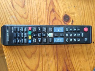 Samsung Smart TV 43 UE43J5600AK + Mando