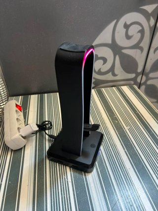 Soporte para auriculares gaming con iluminación RG