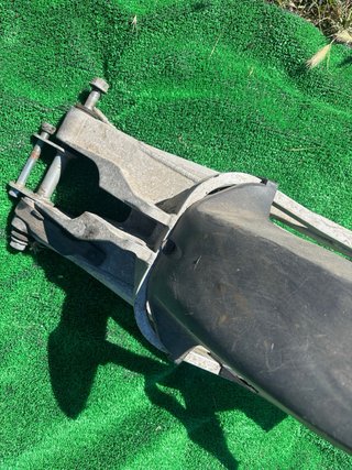Basculante y amortiguador RS 50