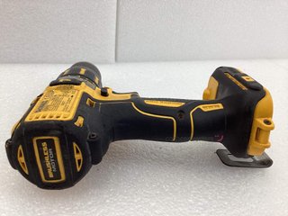 taladro a bateria dewalt dcd795