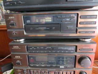 Cadena Aiwa: Tocadiscos, CD, 2 Cassettes, Radio