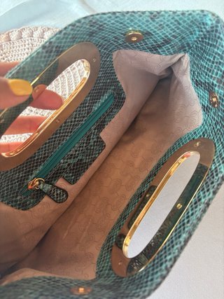 Bolso Michael Kors verde y dorado